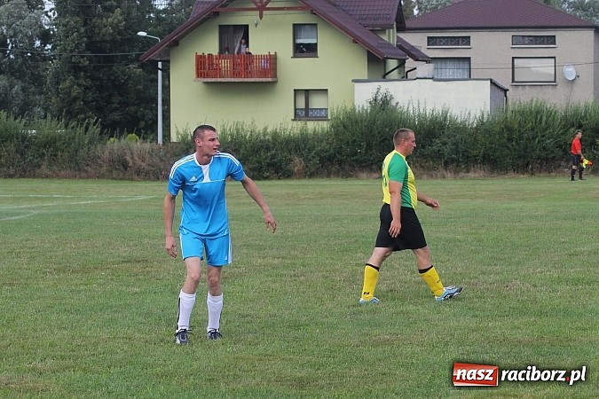 Zdjęcie w galerii na portalu naszraciborz.pl: Niespodzianka w Adamowicach. Brzezie pokonane wiadomości z regionu
