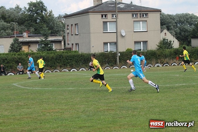 Zdjęcie w galerii na portalu naszraciborz.pl: Niespodzianka w Adamowicach. Brzezie pokonane wiadomości z regionu