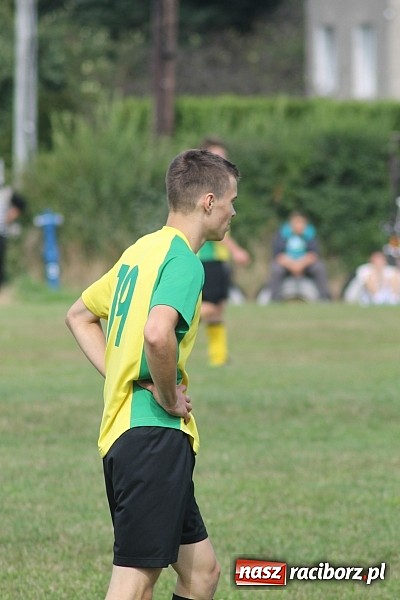 Zdjęcie w galerii na portalu naszraciborz.pl: Niespodzianka w Adamowicach. Brzezie pokonane wiadomości z regionu