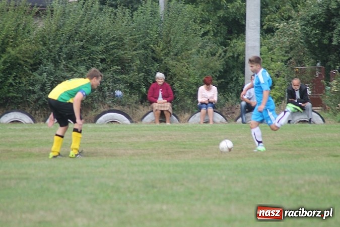 Zdjęcie w galerii na portalu naszraciborz.pl: Niespodzianka w Adamowicach. Brzezie pokonane wiadomości z regionu