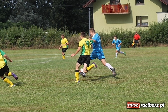 Zdjęcie w galerii na portalu naszraciborz.pl: Niespodzianka w Adamowicach. Brzezie pokonane wiadomości z regionu