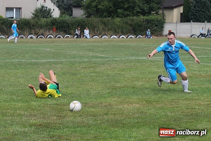 Zdjęcie w galerii na portalu naszraciborz.pl: Niespodzianka w Adamowicach. Brzezie pokonane wiadomości z regionu