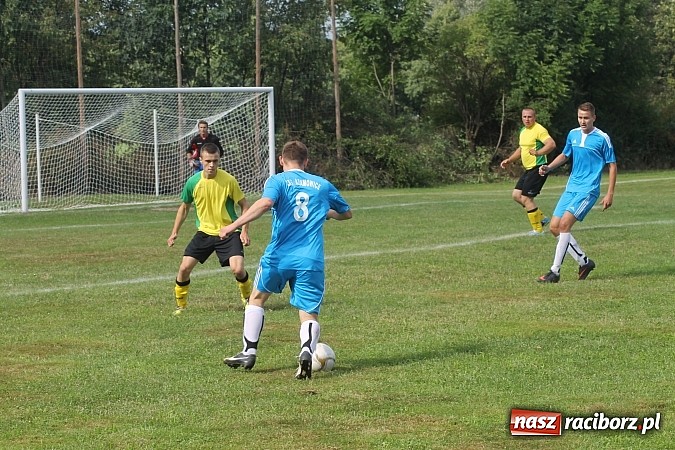 Zdjęcie w galerii na portalu naszraciborz.pl: Niespodzianka w Adamowicach. Brzezie pokonane wiadomości z regionu