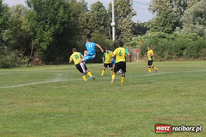 Zdjęcie w galerii na portalu naszraciborz.pl: Niespodzianka w Adamowicach. Brzezie pokonane wiadomości z regionu