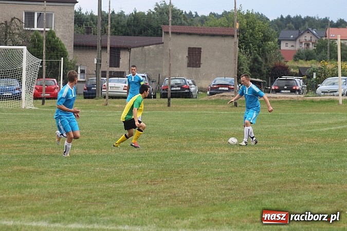 Zdjęcie w galerii na portalu naszraciborz.pl: Niespodzianka w Adamowicach. Brzezie pokonane wiadomości z regionu