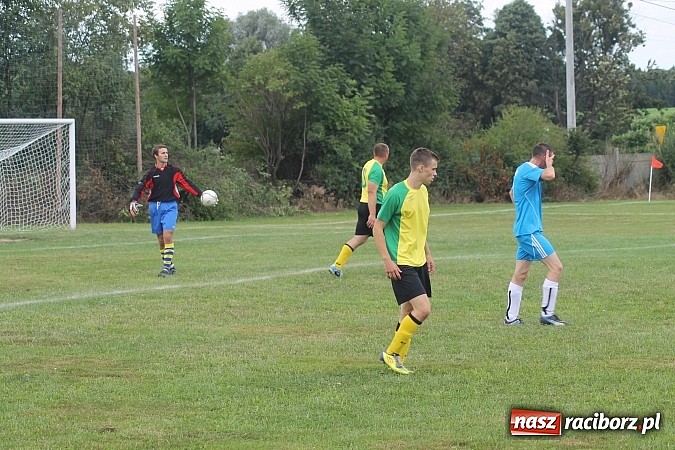 Zdjęcie w galerii na portalu naszraciborz.pl: Niespodzianka w Adamowicach. Brzezie pokonane wiadomości z regionu