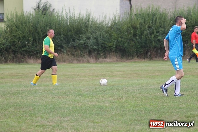 Zdjęcie w galerii na portalu naszraciborz.pl: Niespodzianka w Adamowicach. Brzezie pokonane wiadomości z regionu