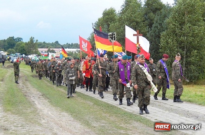 Zdjęcie w galerii na portalu naszraciborz.pl: Pogranicznicy pielgrzymowali na Jasną Górę wiadomości z regionu