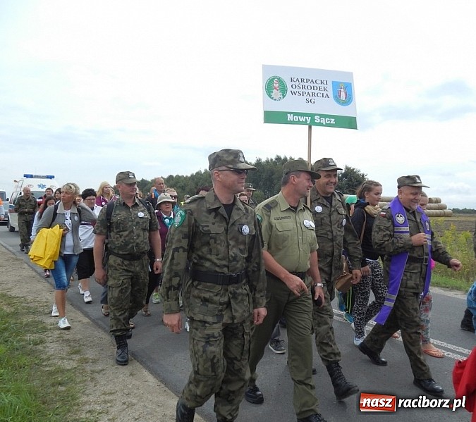 Zdjęcie w galerii na portalu naszraciborz.pl: Pogranicznicy pielgrzymowali na Jasną Górę wiadomości z regionu