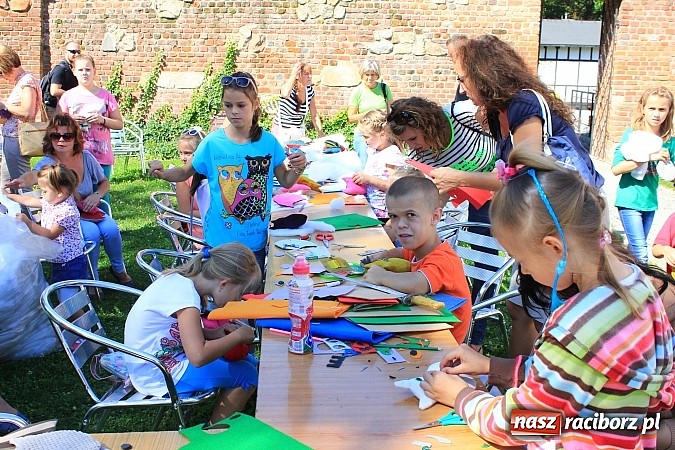 Zdjęcie w galerii na portalu naszraciborz.pl: Warsztaty zabawkarskie, czyli kolejna odsłona akcji Zamkowy Zuch 2014 wiadomości z regionu
