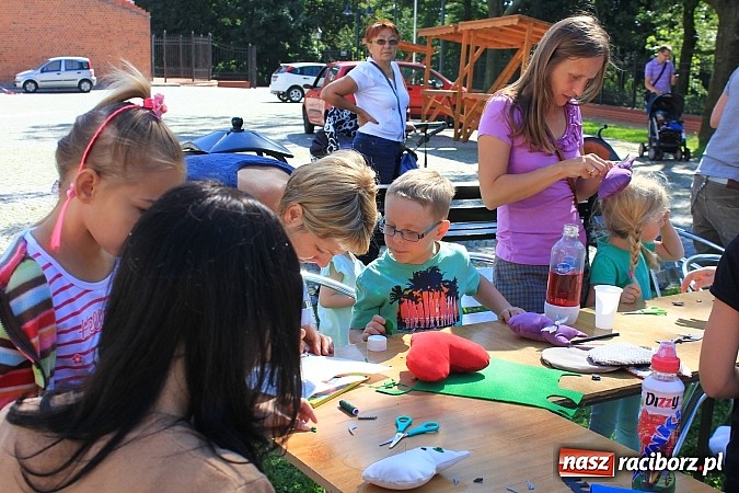 Zdjęcie w galerii na portalu naszraciborz.pl: Warsztaty zabawkarskie, czyli kolejna odsłona akcji Zamkowy Zuch 2014 wiadomości z regionu