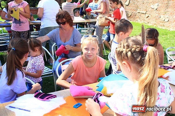 Zdjęcie w galerii na portalu naszraciborz.pl: Warsztaty zabawkarskie, czyli kolejna odsłona akcji Zamkowy Zuch 2014 wiadomości z regionu