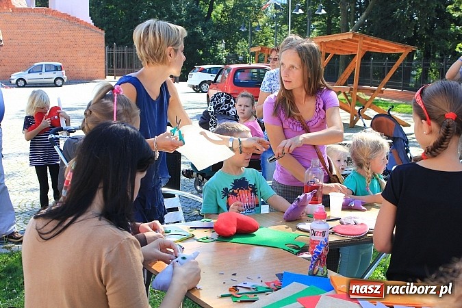 Zdjęcie w galerii na portalu naszraciborz.pl: Warsztaty zabawkarskie, czyli kolejna odsłona akcji Zamkowy Zuch 2014 wiadomości z regionu