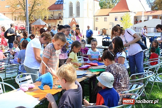 Zdjęcie w galerii na portalu naszraciborz.pl: Warsztaty zabawkarskie, czyli kolejna odsłona akcji Zamkowy Zuch 2014 wiadomości z regionu