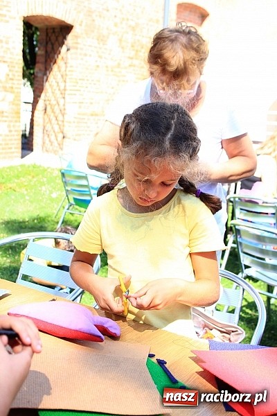 Zdjęcie w galerii na portalu naszraciborz.pl: Warsztaty zabawkarskie, czyli kolejna odsłona akcji Zamkowy Zuch 2014 wiadomości z regionu