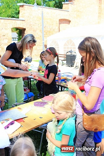 Zdjęcie w galerii na portalu naszraciborz.pl: Warsztaty zabawkarskie, czyli kolejna odsłona akcji Zamkowy Zuch 2014 wiadomości z regionu
