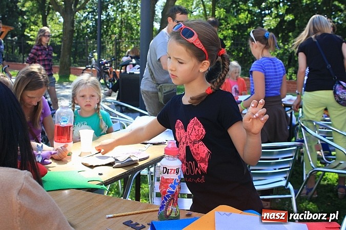 Zdjęcie w galerii na portalu naszraciborz.pl: Warsztaty zabawkarskie, czyli kolejna odsłona akcji Zamkowy Zuch 2014 wiadomości z regionu