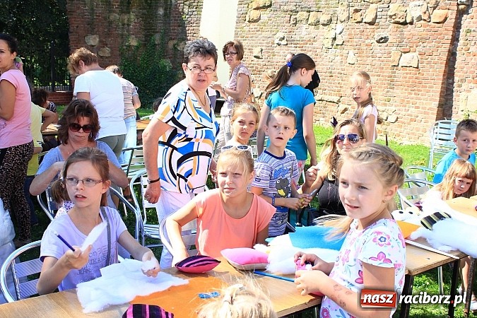Zdjęcie w galerii na portalu naszraciborz.pl: Warsztaty zabawkarskie, czyli kolejna odsłona akcji Zamkowy Zuch 2014 wiadomości z regionu