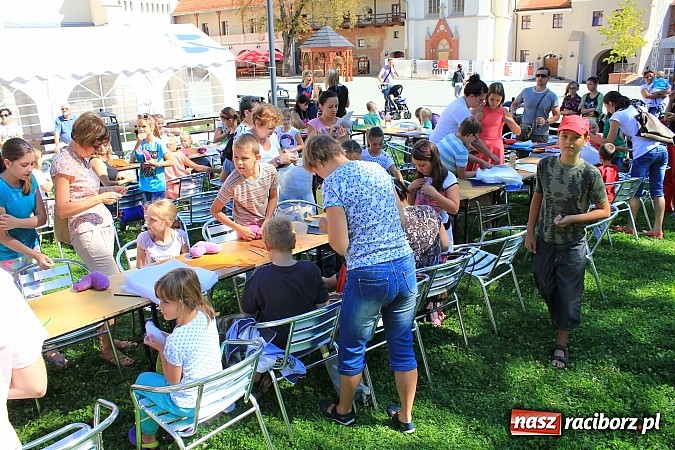 Zdjęcie w galerii na portalu naszraciborz.pl: Warsztaty zabawkarskie, czyli kolejna odsłona akcji Zamkowy Zuch 2014 wiadomości z regionu