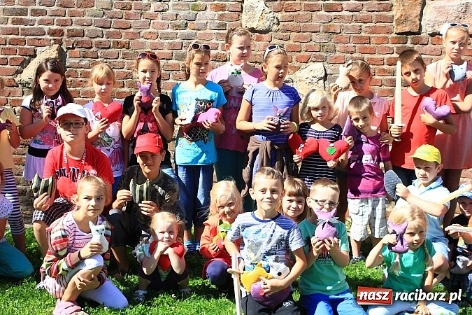 Zdjęcie w galerii na portalu naszraciborz.pl: Warsztaty zabawkarskie, czyli kolejna odsłona akcji Zamkowy Zuch 2014 wiadomości z regionu