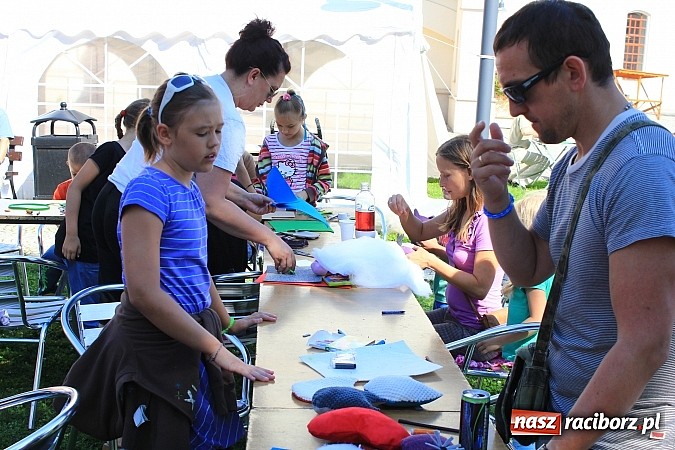 Zdjęcie w galerii na portalu naszraciborz.pl: Warsztaty zabawkarskie, czyli kolejna odsłona akcji Zamkowy Zuch 2014 wiadomości z regionu