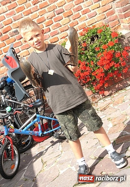 Zdjęcie w galerii na portalu naszraciborz.pl: Jak powstaje zbroja, czyli warsztaty płatnerskie na Zamku Piastowskim wiadomości z regionu