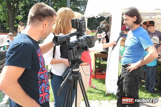 Zdjęcie w galerii na portalu naszraciborz.pl: Jak powstaje zbroja, czyli warsztaty płatnerskie na Zamku Piastowskim wiadomości z regionu