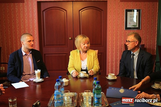 Zdjęcie w galerii na portalu naszraciborz.pl: Srebrny Tokarski gościem Mirosława Lenka wiadomości z regionu