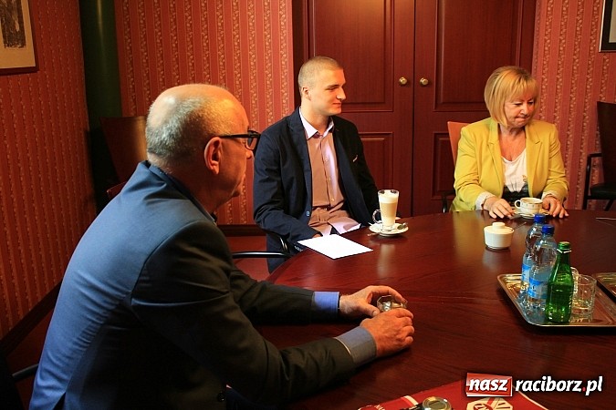 Zdjęcie w galerii na portalu naszraciborz.pl: Srebrny Tokarski gościem Mirosława Lenka wiadomości z regionu