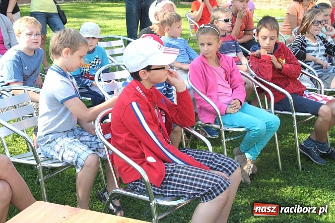 Zdjęcie w galerii na portalu naszraciborz.pl: Zamkowe Zuchy na spotkaniu z alchemią wiadomości z regionu