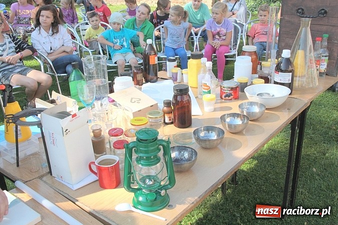 Zdjęcie w galerii na portalu naszraciborz.pl: Zamkowe Zuchy na spotkaniu z alchemią wiadomości z regionu