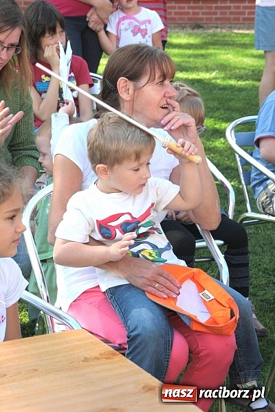 Zdjęcie w galerii na portalu naszraciborz.pl: Zamkowe Zuchy na spotkaniu z alchemią wiadomości z regionu