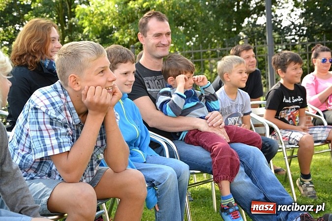 Zdjęcie w galerii na portalu naszraciborz.pl: Zamkowe Zuchy na spotkaniu z alchemią wiadomości z regionu