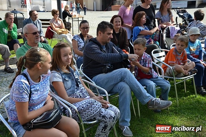 Zdjęcie w galerii na portalu naszraciborz.pl: Zamkowe Zuchy na spotkaniu z alchemią wiadomości z regionu