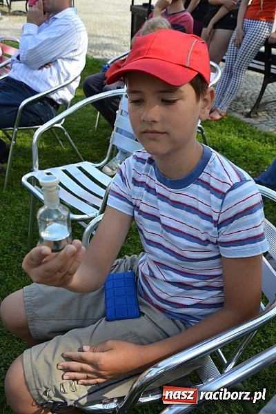 Zdjęcie w galerii na portalu naszraciborz.pl: Zamkowe Zuchy na spotkaniu z alchemią wiadomości z regionu