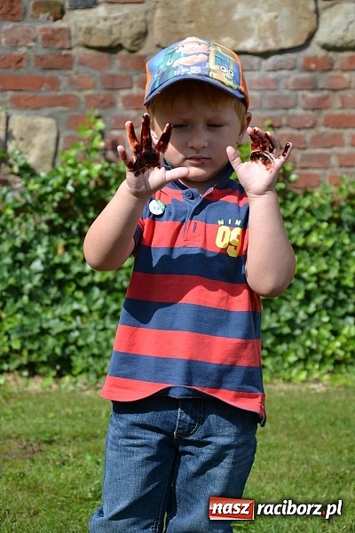 Zdjęcie w galerii na portalu naszraciborz.pl: Zamkowe Zuchy na spotkaniu z alchemią wiadomości z regionu