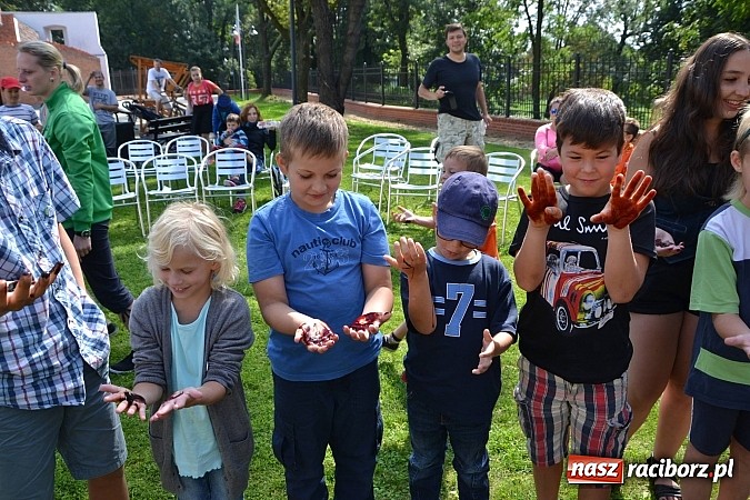 Zdjęcie w galerii na portalu naszraciborz.pl: Zamkowe Zuchy na spotkaniu z alchemią wiadomości z regionu
