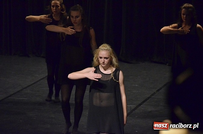 Zdjęcie w galerii na portalu naszraciborz.pl: Cienie samotności ostatni raz na deskach RCK wiadomości z regionu