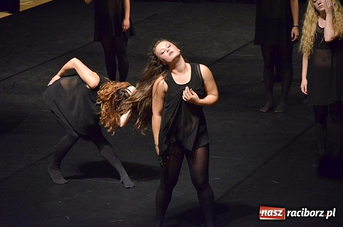 Zdjęcie w galerii na portalu naszraciborz.pl: Cienie samotności ostatni raz na deskach RCK wiadomości z regionu