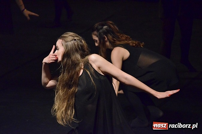 Zdjęcie w galerii na portalu naszraciborz.pl: Cienie samotności ostatni raz na deskach RCK wiadomości z regionu
