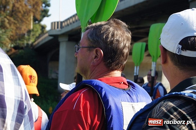 Zdjęcie w galerii na portalu naszraciborz.pl: Popłynęli kajakami z Gminą Rudnik  wiadomości z regionu