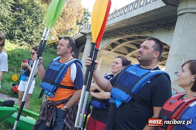 Zdjęcie w galerii na portalu naszraciborz.pl: Popłynęli kajakami z Gminą Rudnik  wiadomości z regionu