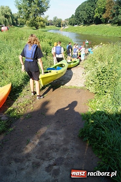 Zdjęcie w galerii na portalu naszraciborz.pl: Popłynęli kajakami z Gminą Rudnik  wiadomości z regionu