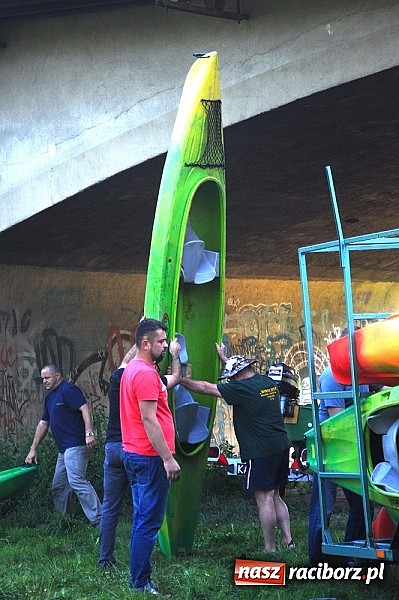 Zdjęcie w galerii na portalu naszraciborz.pl: Popłynęli kajakami z Gminą Rudnik  wiadomości z regionu