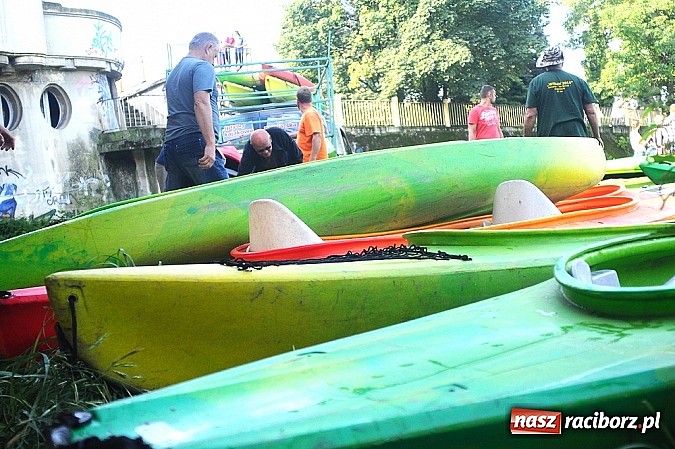 Zdjęcie w galerii na portalu naszraciborz.pl: Popłynęli kajakami z Gminą Rudnik  wiadomości z regionu