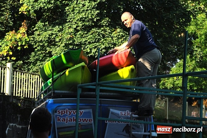 Zdjęcie w galerii na portalu naszraciborz.pl: Popłynęli kajakami z Gminą Rudnik  wiadomości z regionu