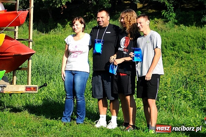 Zdjęcie w galerii na portalu naszraciborz.pl: Popłynęli kajakami z Gminą Rudnik  wiadomości z regionu