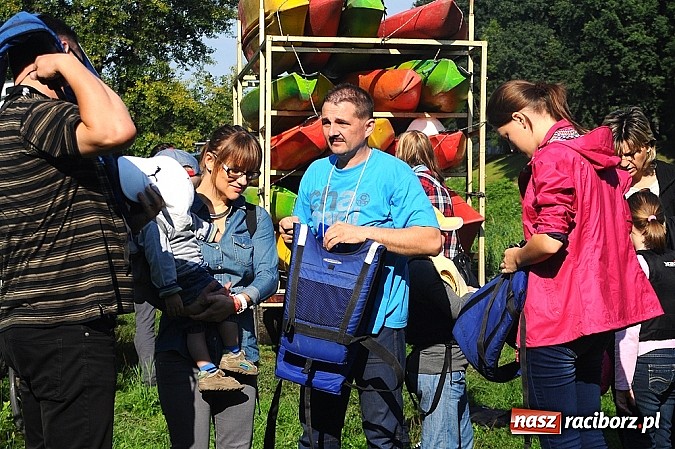 Zdjęcie w galerii na portalu naszraciborz.pl: Popłynęli kajakami z Gminą Rudnik  wiadomości z regionu