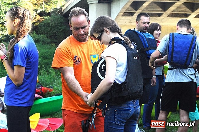 Zdjęcie w galerii na portalu naszraciborz.pl: Popłynęli kajakami z Gminą Rudnik  wiadomości z regionu