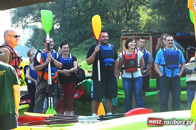 Zdjęcie w galerii na portalu naszraciborz.pl: Popłynęli kajakami z Gminą Rudnik  wiadomości z regionu